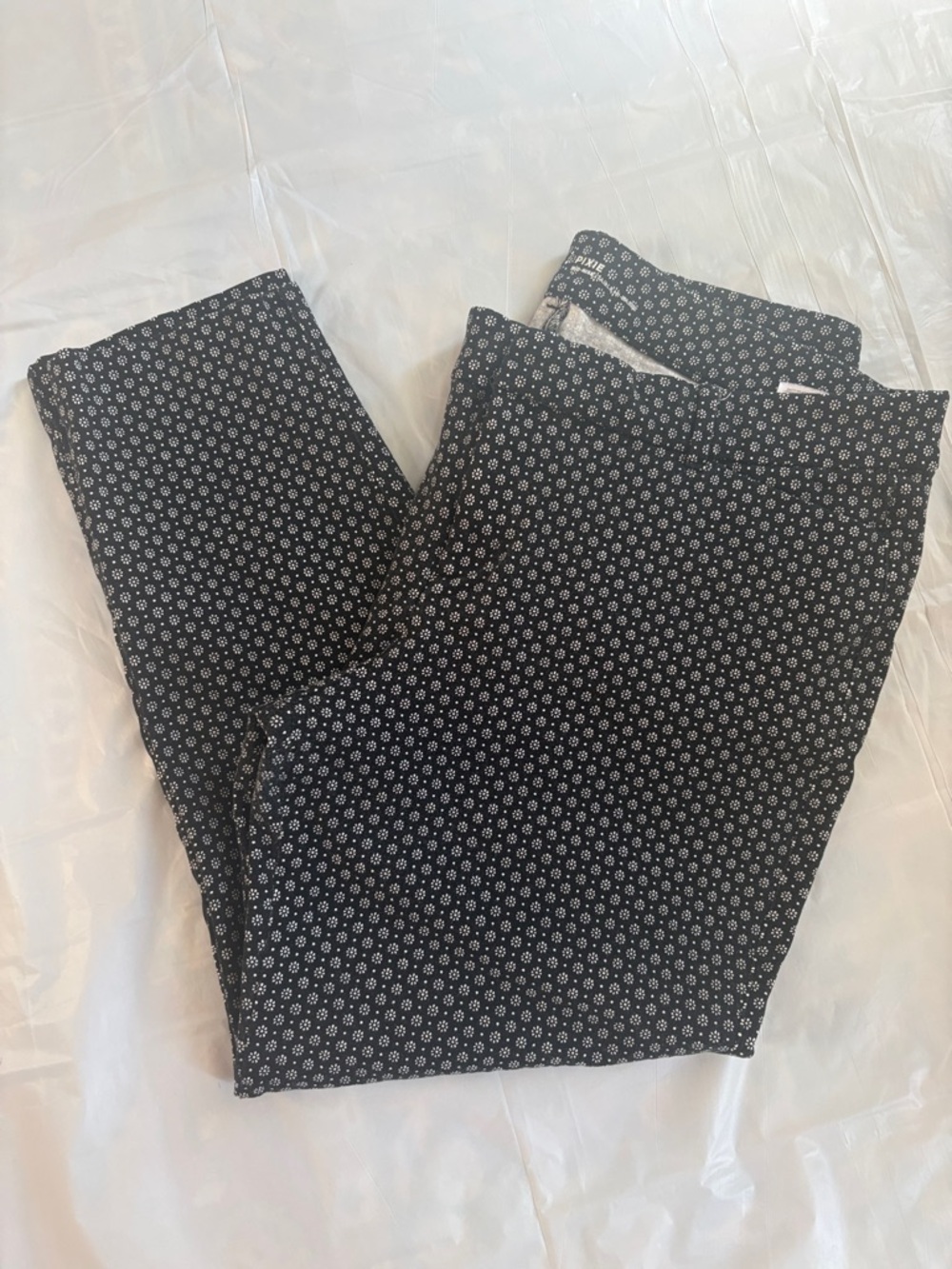 Old Navy Black Patterned Pants